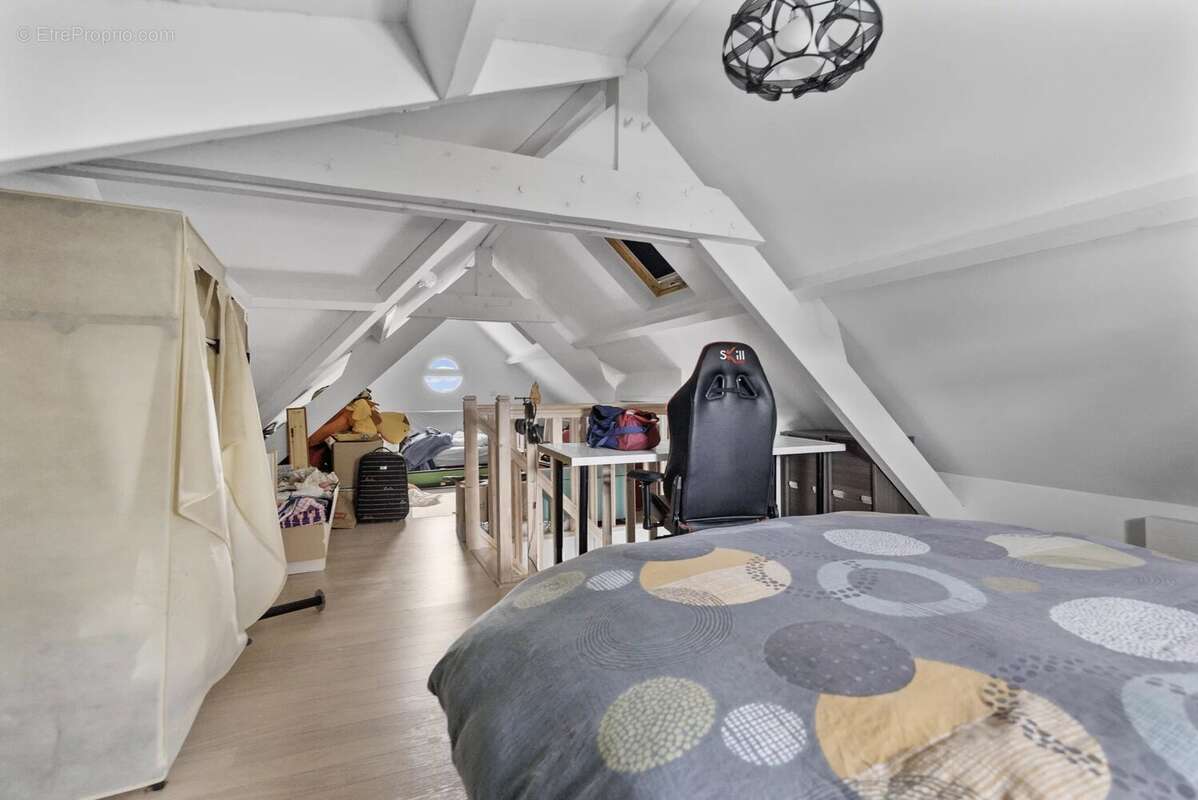 Maison à MONTEVRAIN