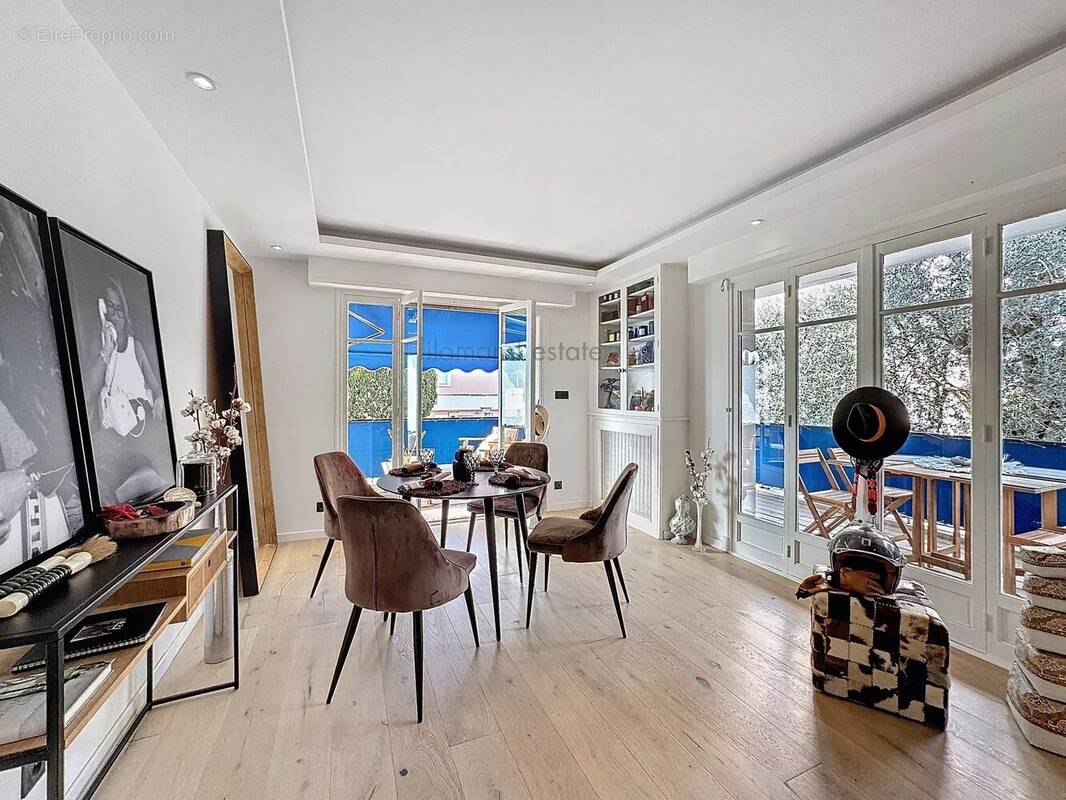 Appartement à LE CANNET