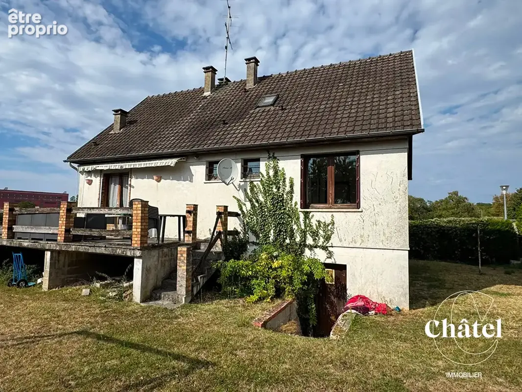 SAINT-MAXIMIN - Maison sur sous-sol et garage - jardin - photo 13