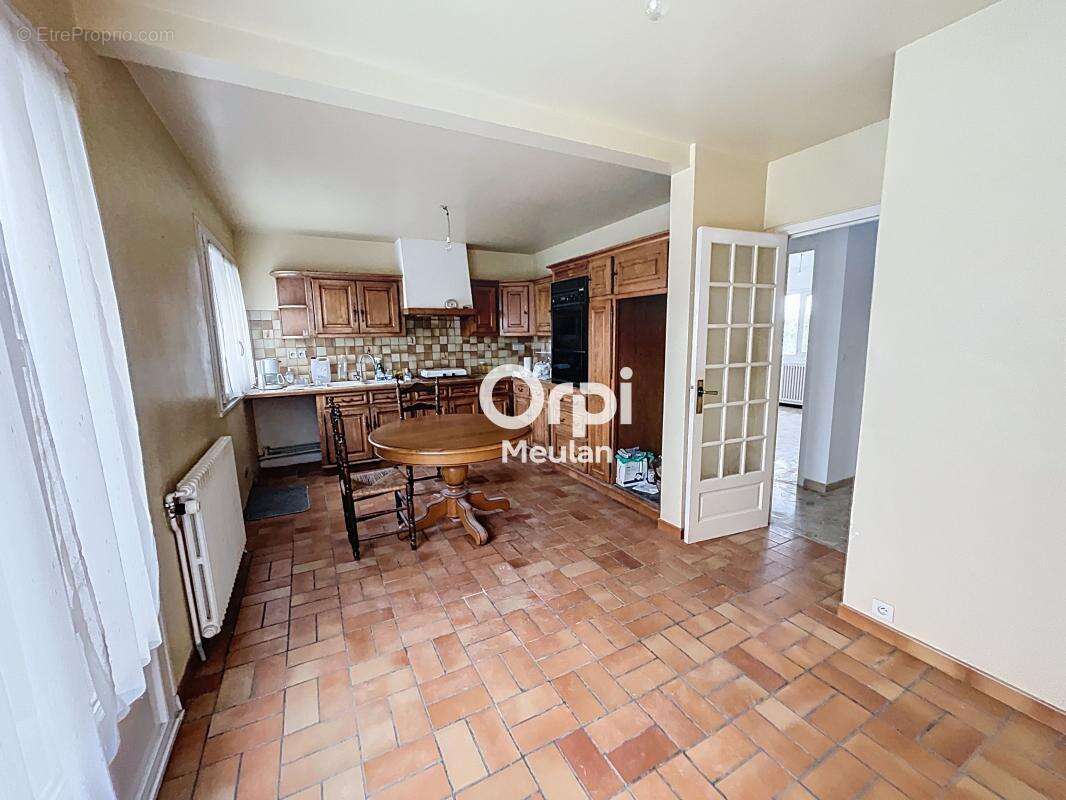 Maison à LES MUREAUX