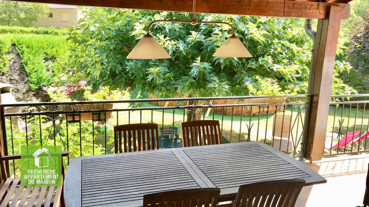 Maison à ANNOISIN-CHATELANS