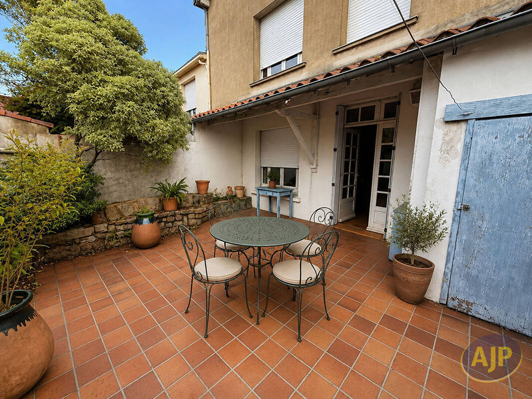 Maison à LES LANDES-GENUSSON