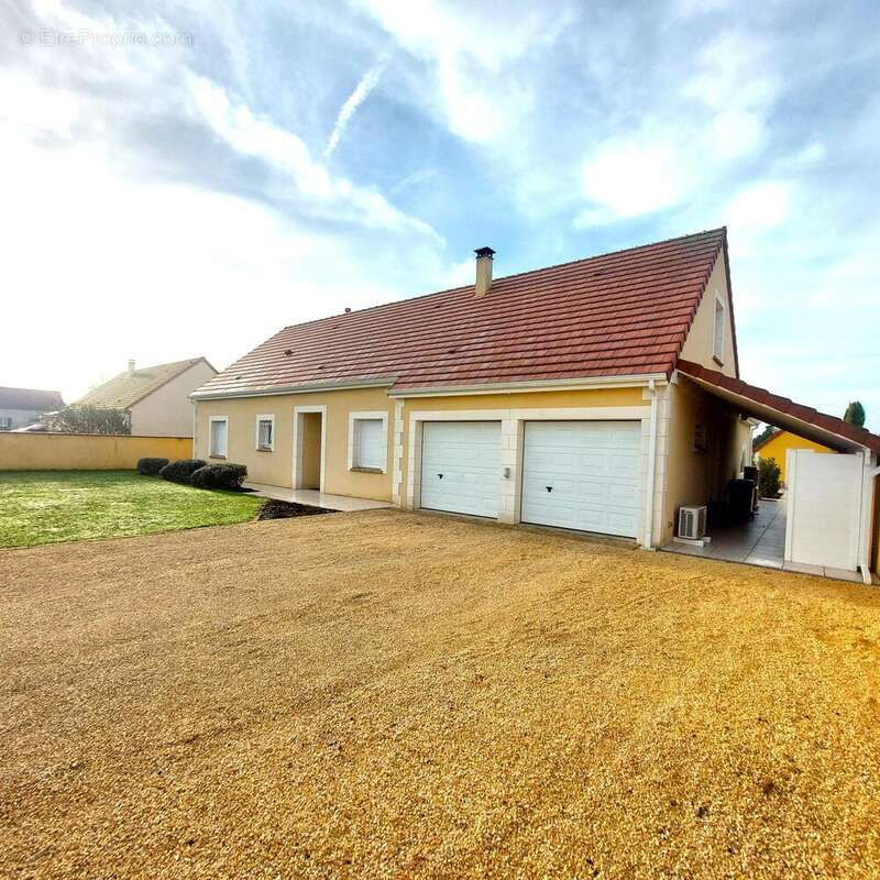 Photo 2 - Maison à SOYE-EN-SEPTAINE