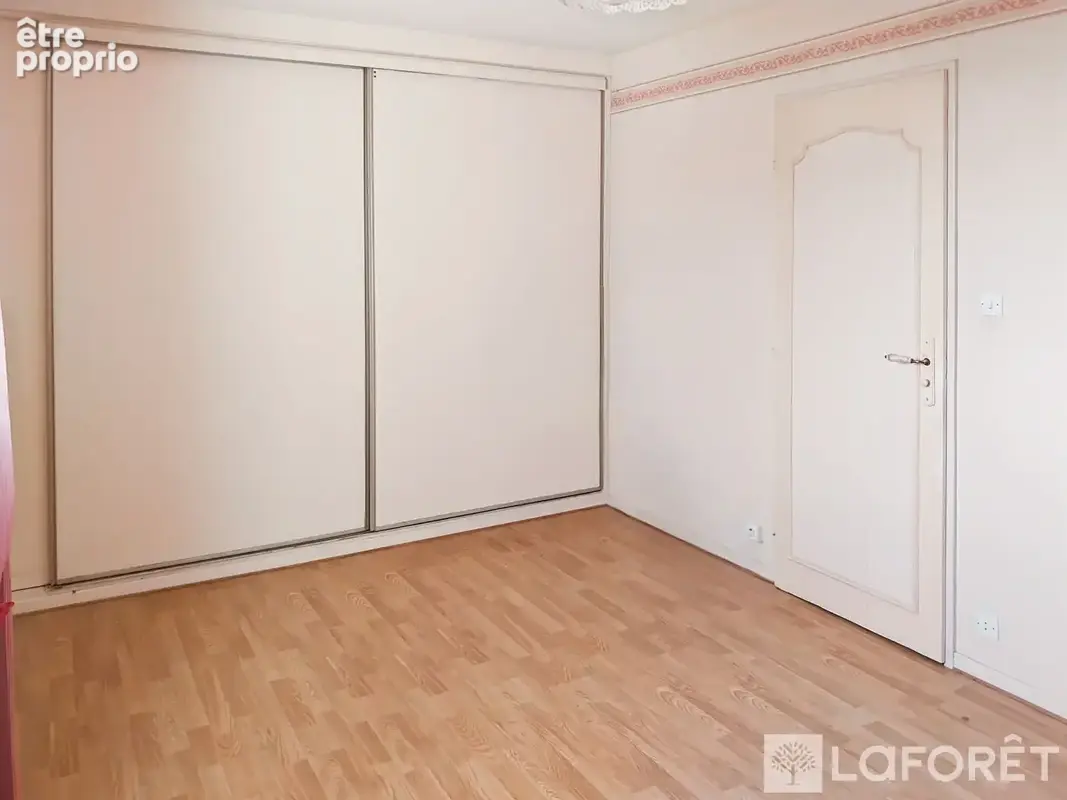 Charmante maison de 110m2 avec jardin, sous-sol et garage - photo 9
