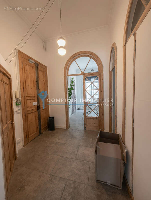 Dépt Hérault (34), à vendre MONTPELLIER Appartement F5 de 146m2 - Balcon - photo 3