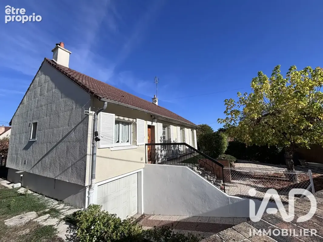 Photo 1 - Maison à YZEURE