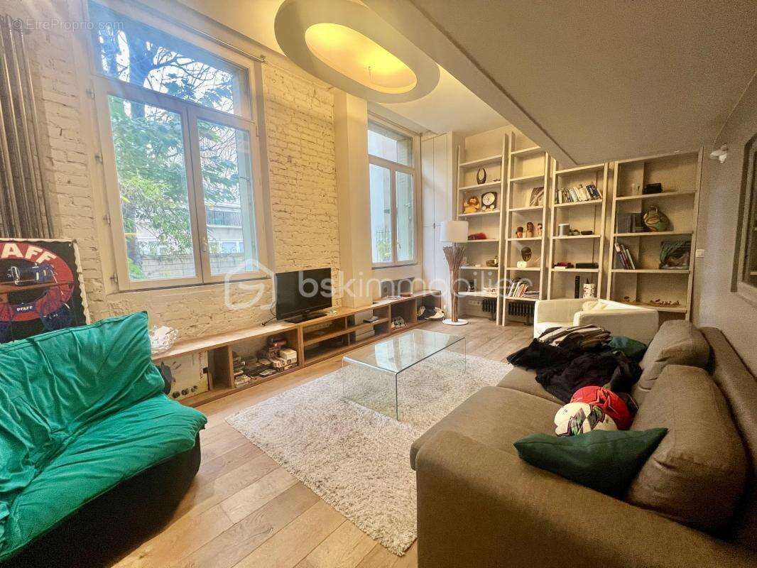 Appartement à PARIS-18E