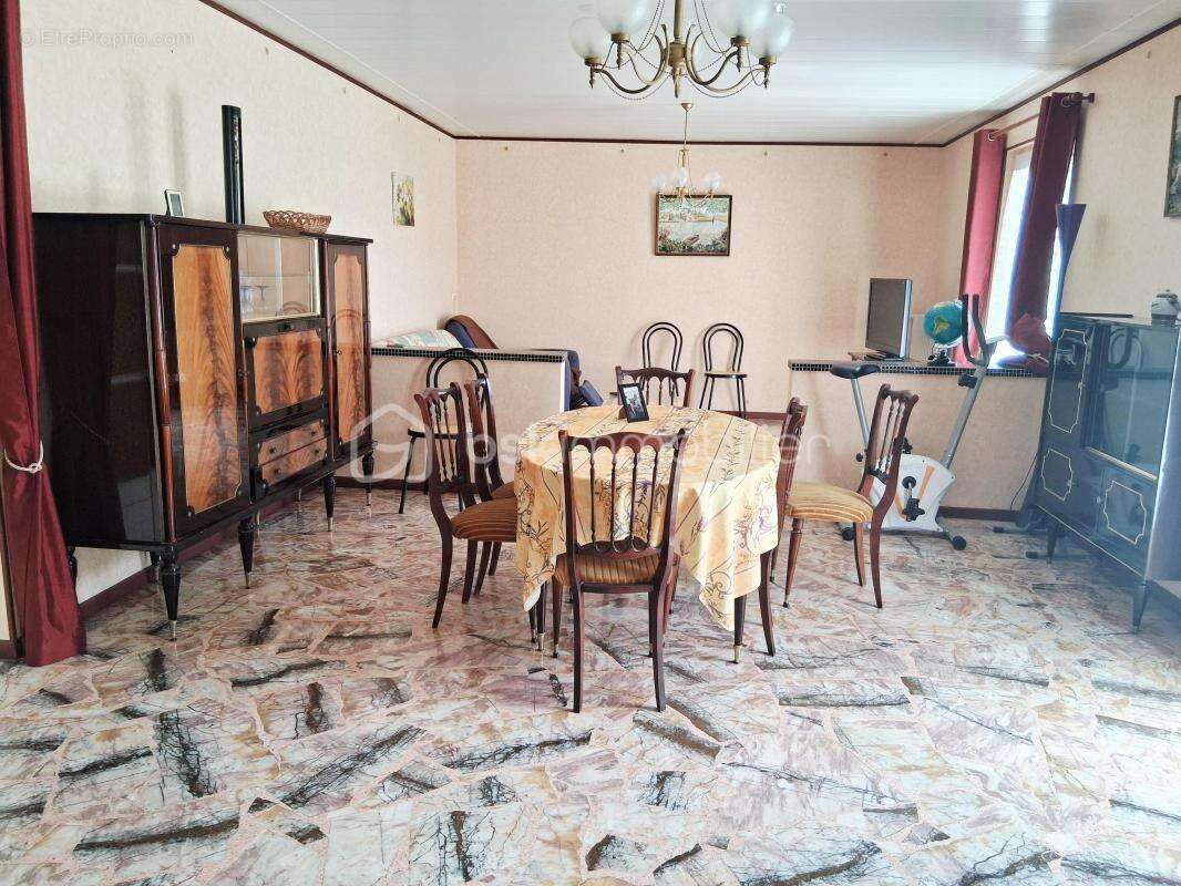Maison de caractère de 130 m² avec hangar de 300 m² – Terrain de 8 391 m² – Dolmayrac - photo 5