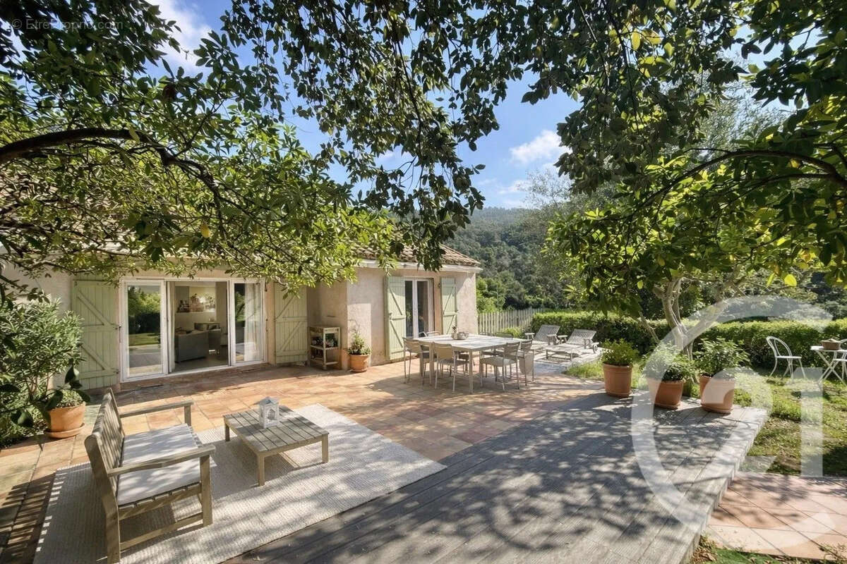 Maison à RAYOL-CANADEL-SUR-MER