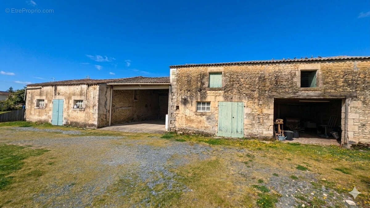 Photo 8 - Maison à SAINT-PIERRE-LE-VIEUX