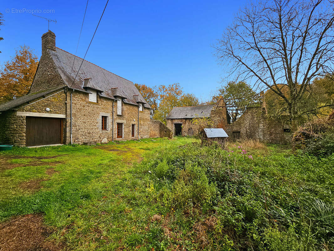 Maison à SENS-DE-BRETAGNE