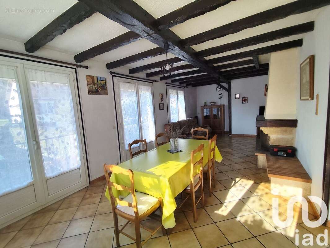 Photo 5 - Maison à LAMORLAYE