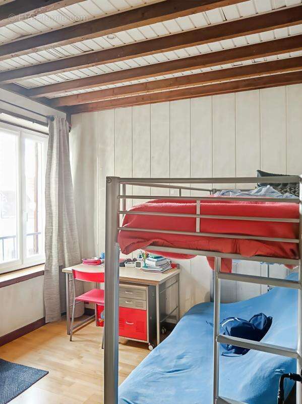 Maison à CROUTTES-SUR-MARNE