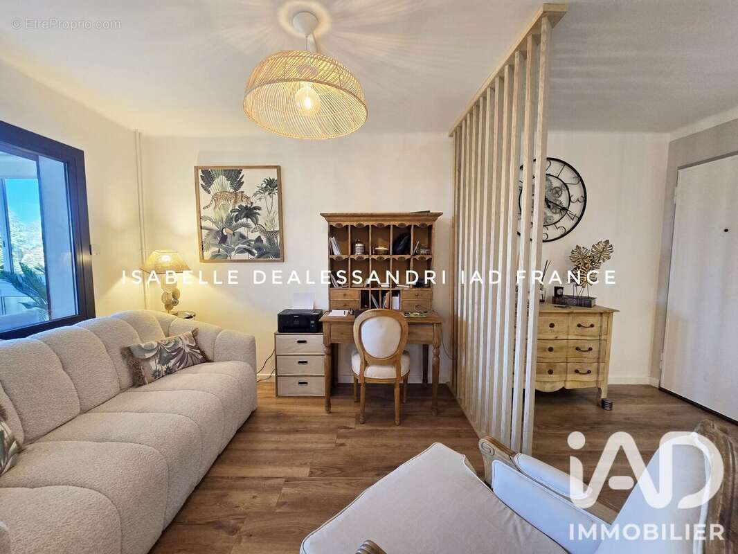 Appartement 76 m² à Six-Fours-Les-Plages  - photo 3
