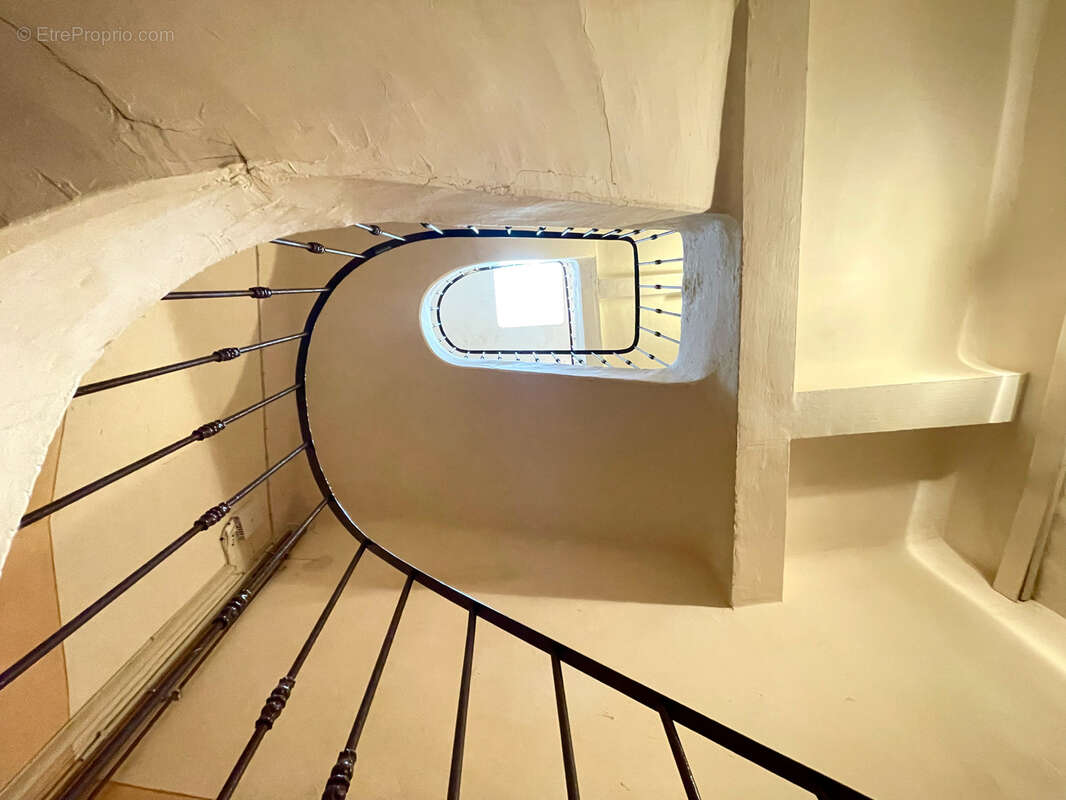 Appartement à SALERNES