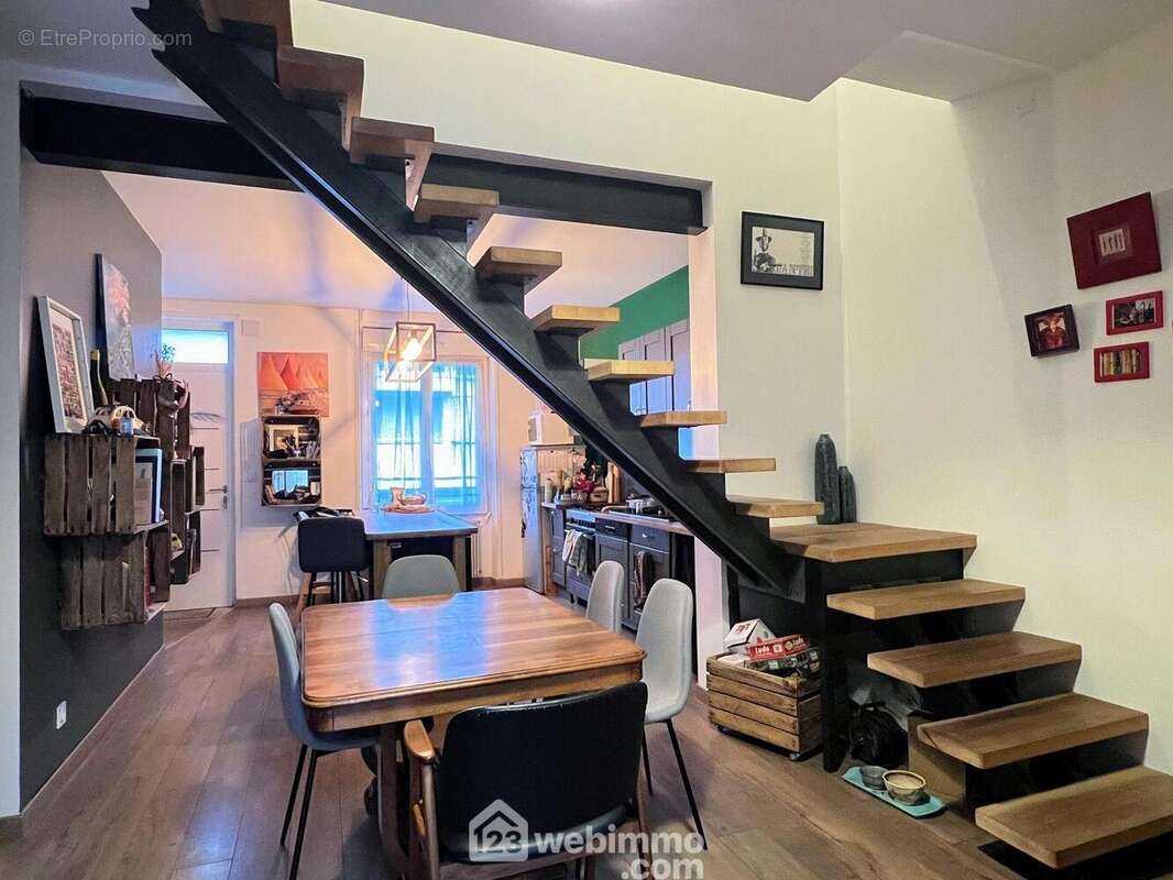 ... ouverte sur un espace séjour confortable... - Maison à ANGERS