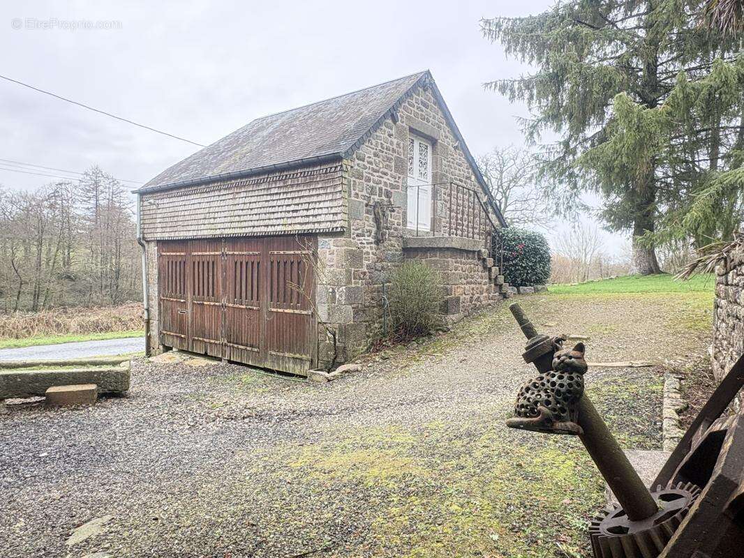 Maison à SAINT-SEVER-CALVADOS