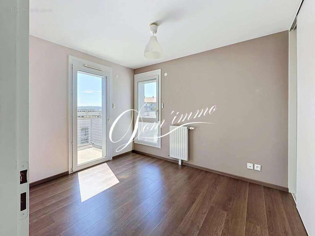 En exclusivité DIJON: Appartement F3 avec double balcon, garage, quartier université - photo 5