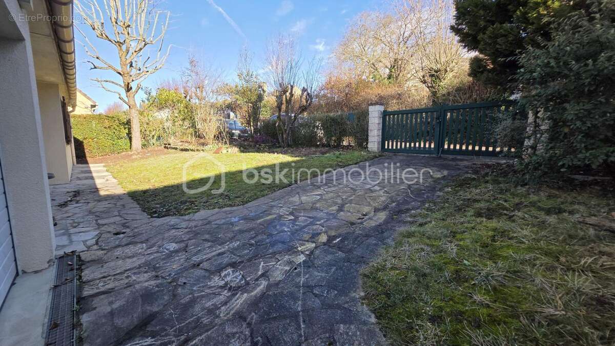 Maison à SAINT-GERMAIN-LES-CORBEIL