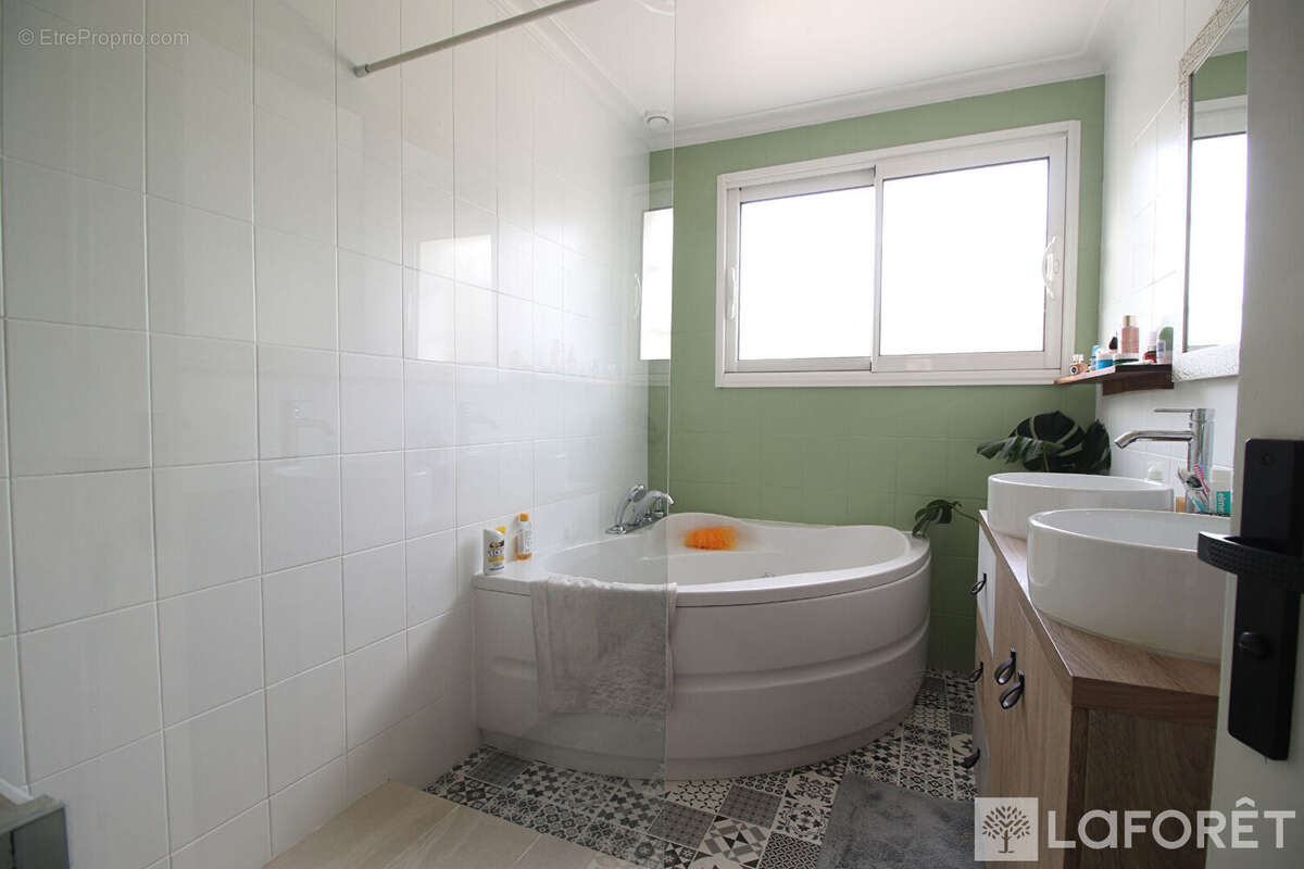 Maison à RAZAC-SUR-L&#039;ISLE