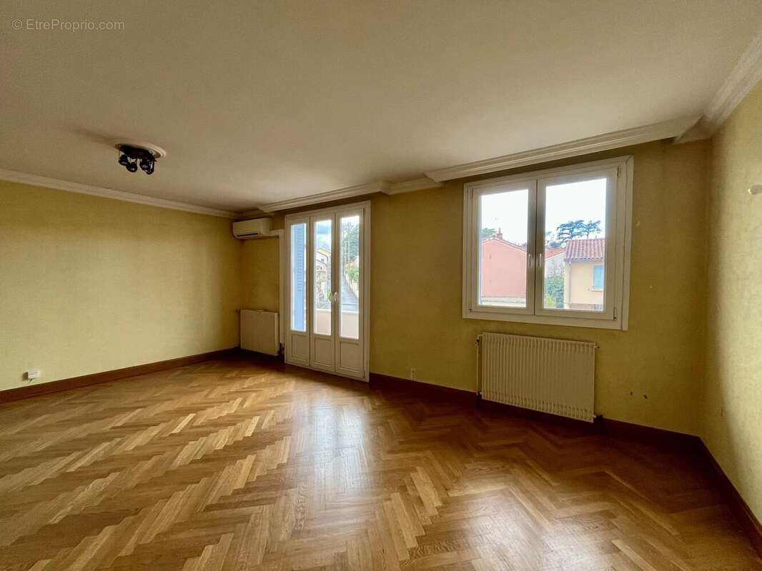 Appartement à OULLINS