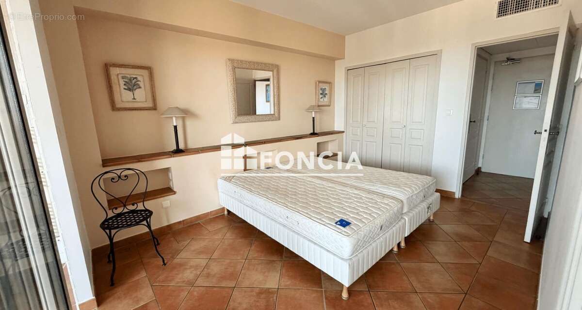 Appartement à SAINT-CYR-SUR-MER