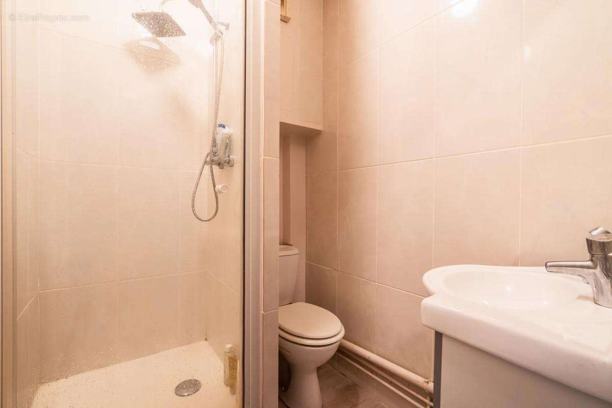 Appartement à PARIS-14E