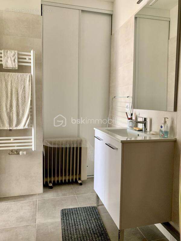 Appartement à SAINTE-GENEVIEVE-DES-BOIS