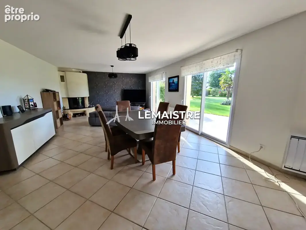 Maison à vendre - Proche Saint-Romain-de-Colbosc - 127 m² - 4 chambres - Plain-pied avec double garage et jardin - photo 5