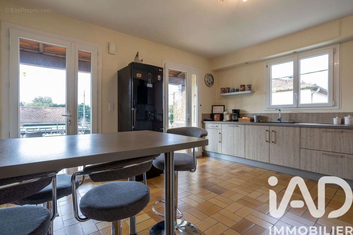 Maison 200 m² à Orange  - photo 5
