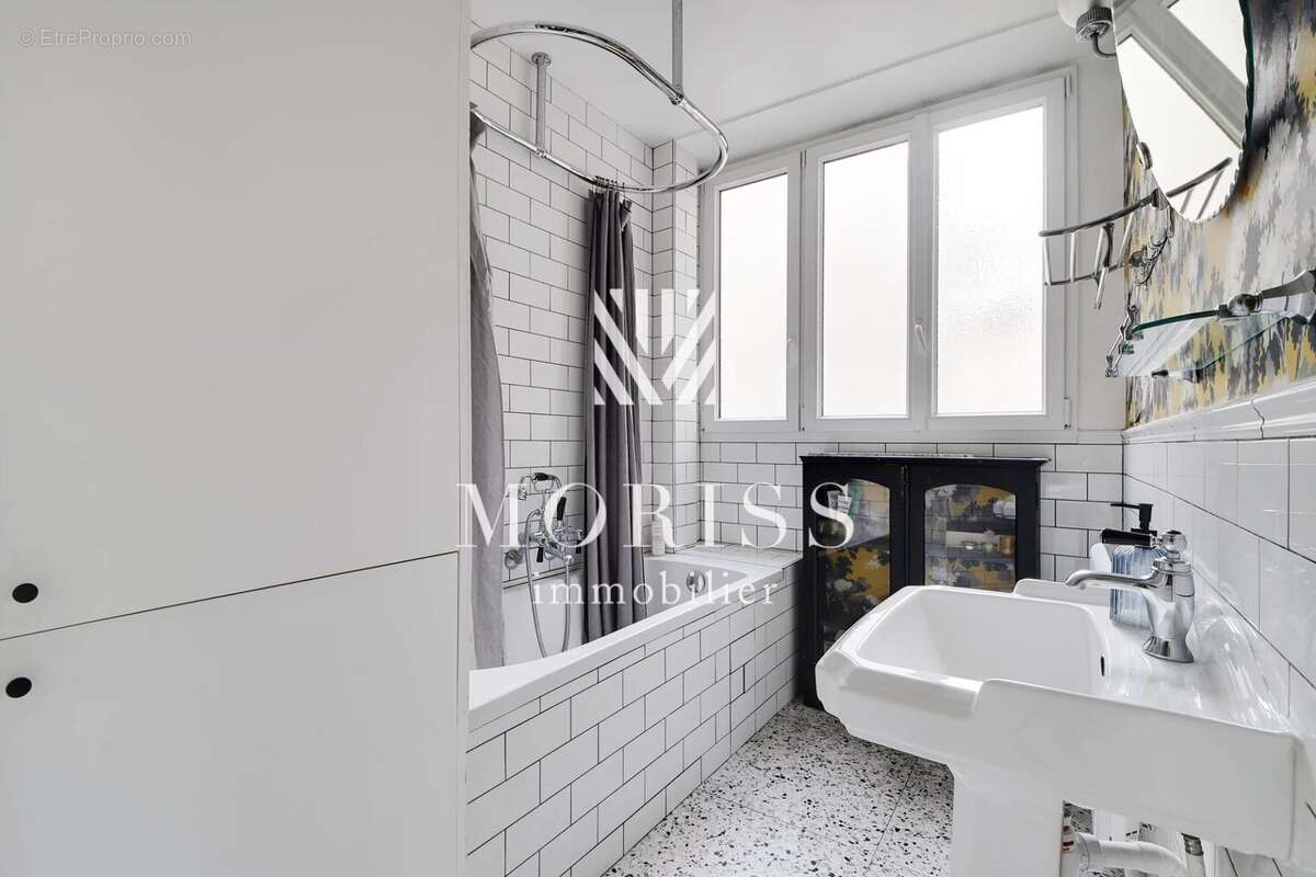 Appartement à PARIS-18E