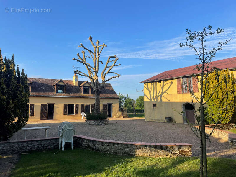 Maison à PRECIGNE