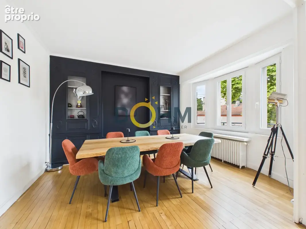 Nouveauté à Brioude ! Magnifique maison en pierre de 200 m2 entièrement rénovée, offrant un cadre de vie privi - photo 7