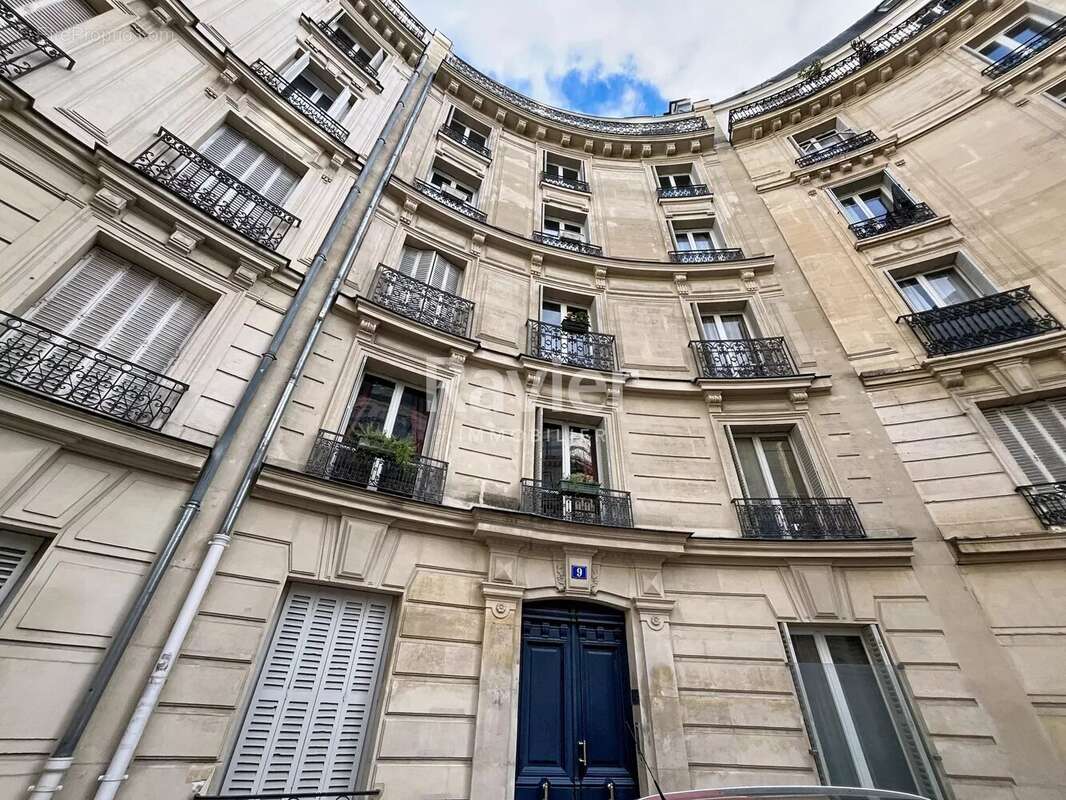 Appartement à PARIS-17E