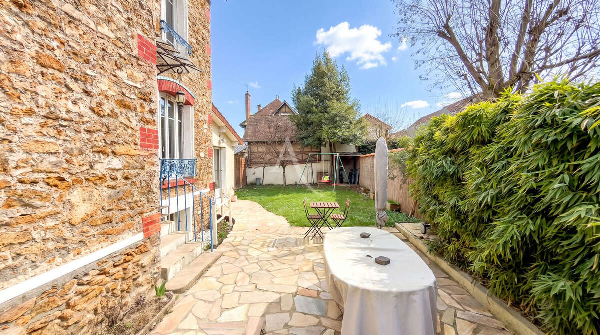 Maison à MONTGERON
