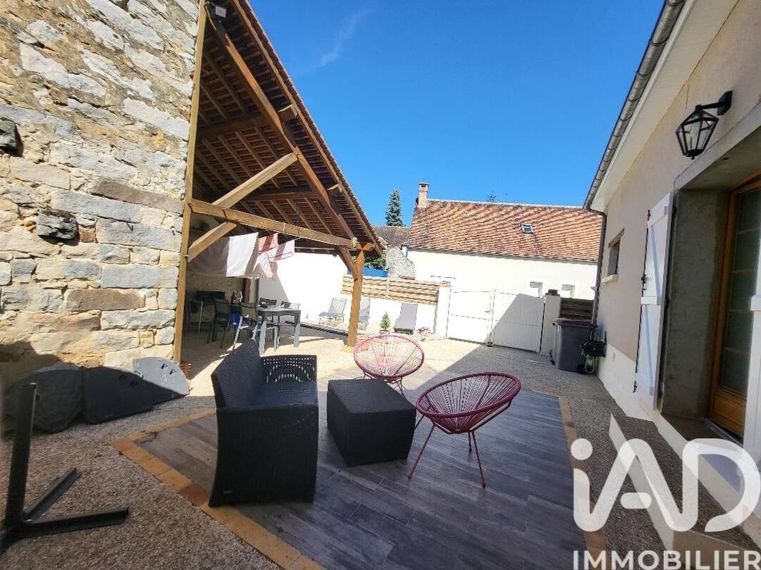 Photo 1 - Maison à LA BROSSE-MONTCEAUX