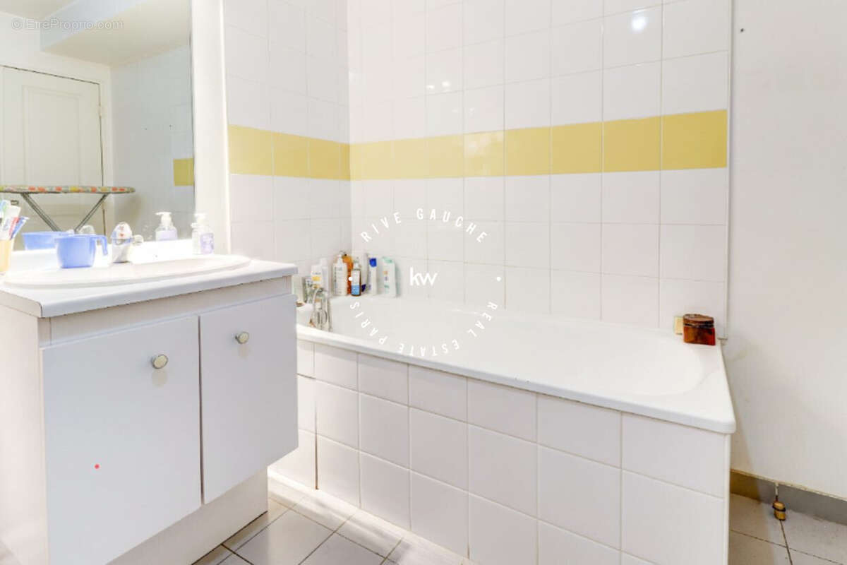 Appartement à PARIS-19E