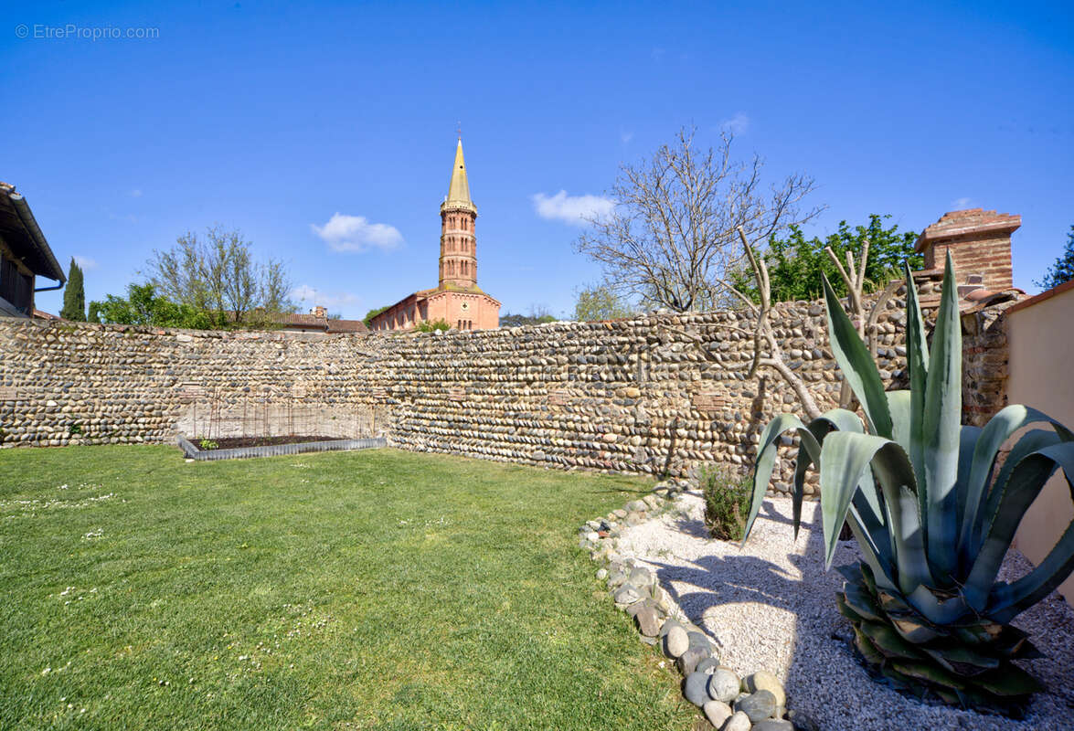 Maison à LONGAGES