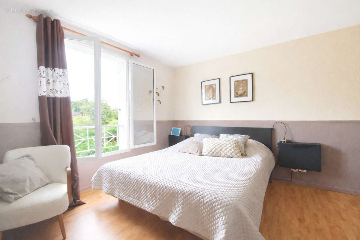 Maison à OZOIR-LA-FERRIERE