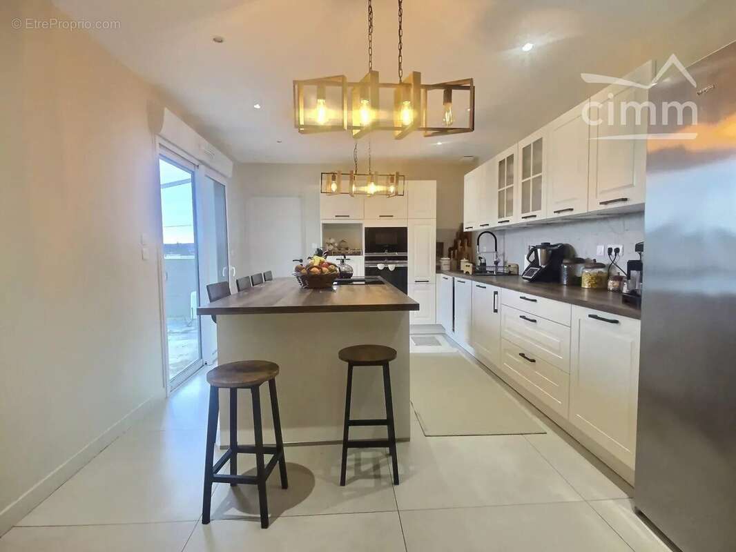 Maison à SAINT-SULPICE-DE-POMMERAY