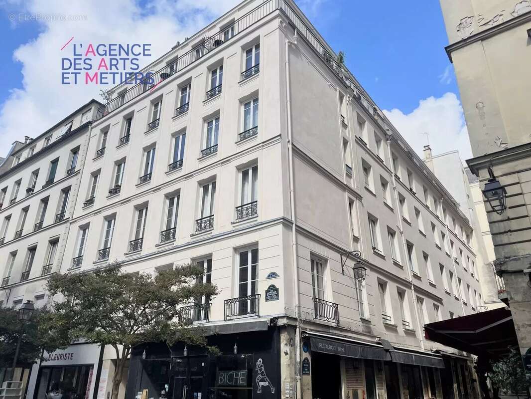 Appartement à PARIS-3E
