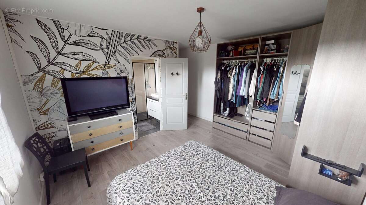 Maison à PARCAY-MESLAY