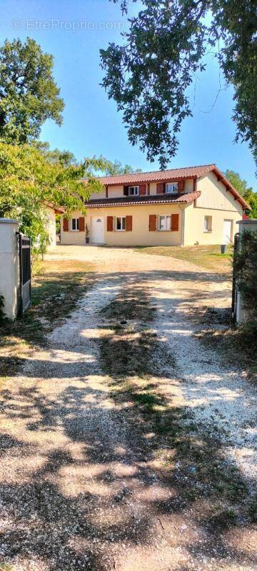 Maison à AIRE-SUR-L'ADOUR