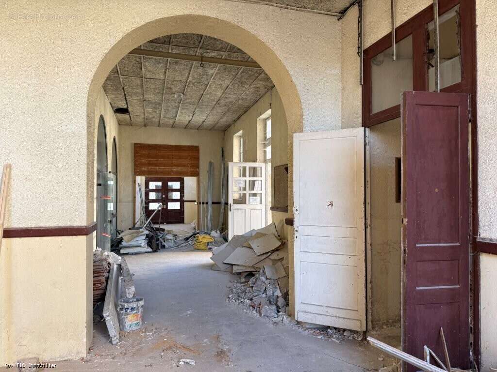 Petite Maison de Ville Rénovée Avec Projet de Rénovation Pour L'Ancienne Sous-Préfecture - photo 11