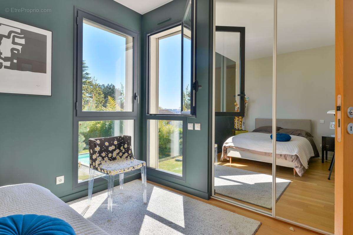 Elégance et prix rare pour cette superbe maison d'architecte ! - photo 15