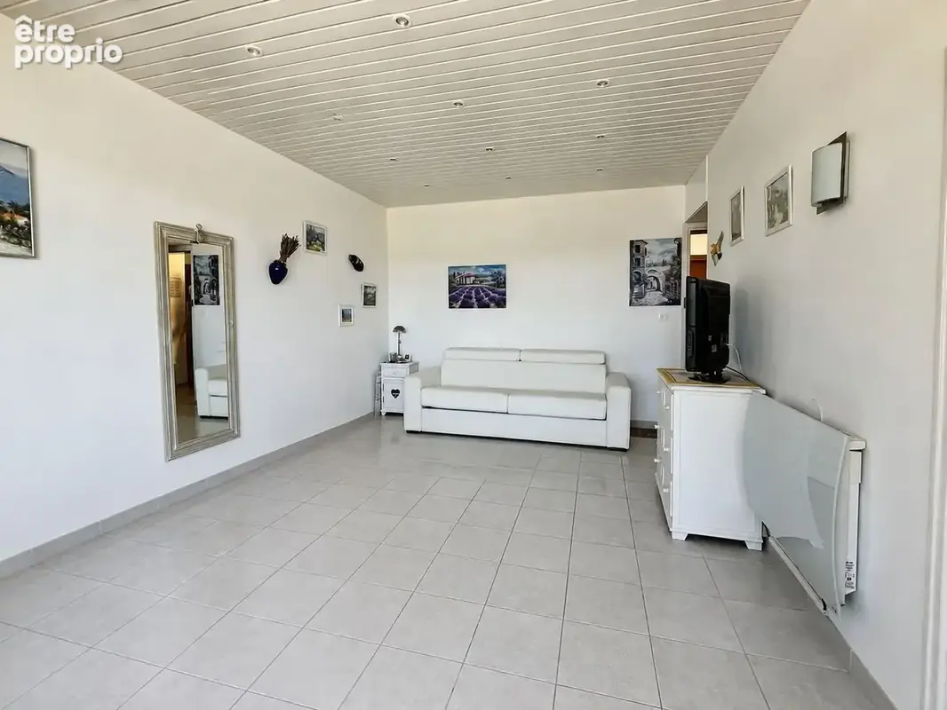 Saint-Aygulf   Studio 23m2 rénové avec logia, vue lagune, à deux pas de la plage - photo 2