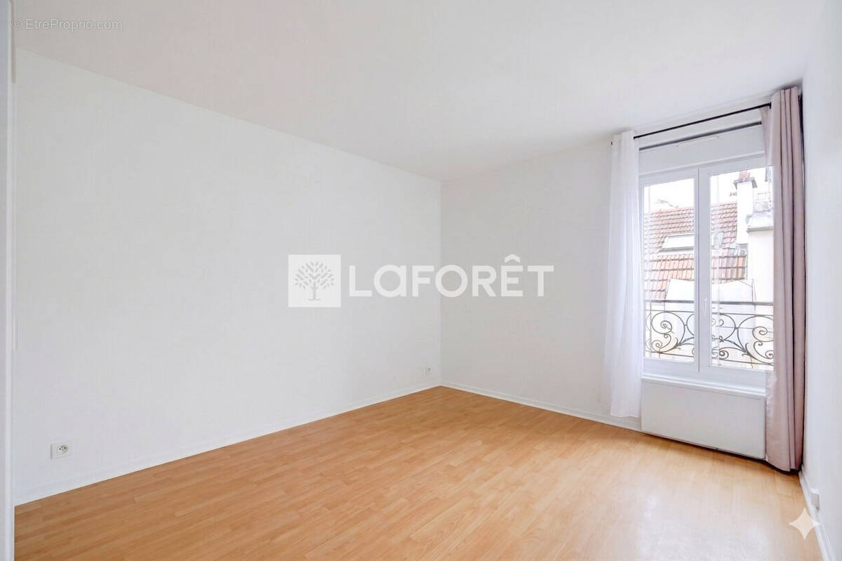 Appartement à PARIS-14E