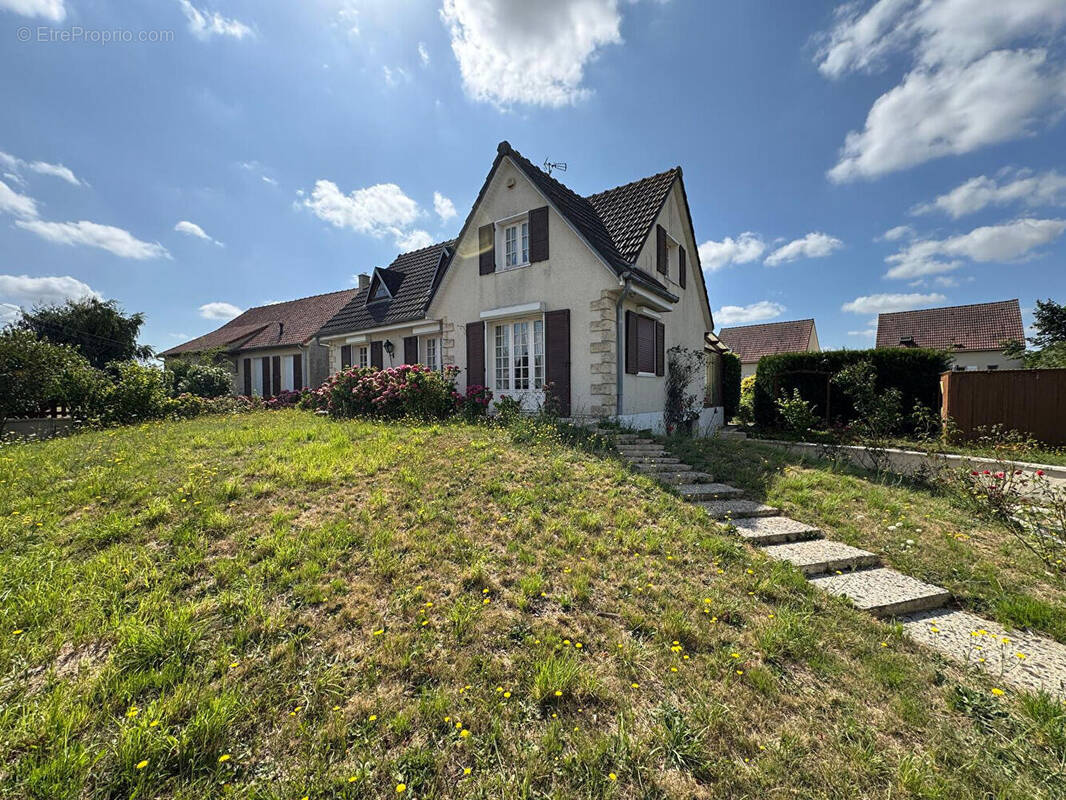Maison à HOMBLEUX