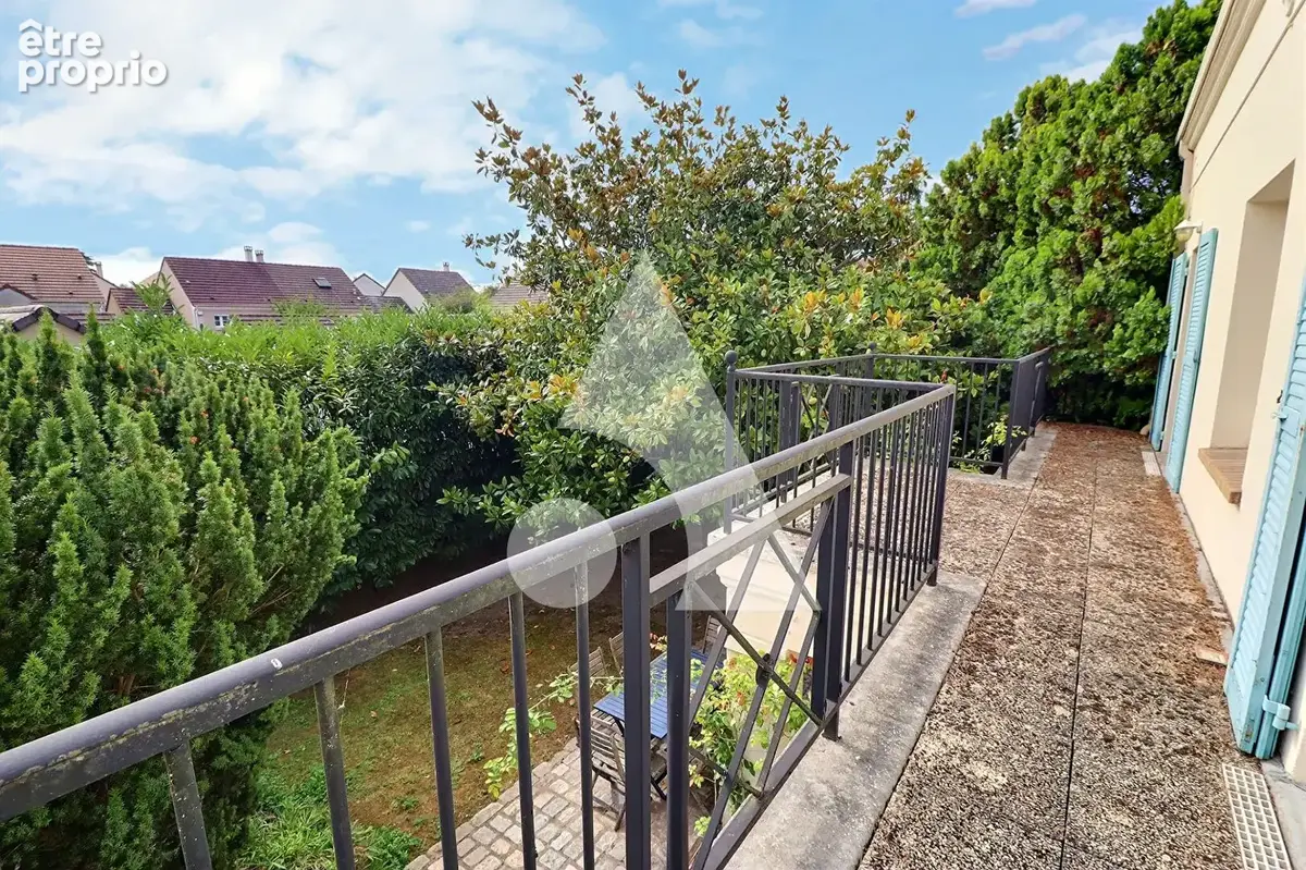 Cergy port - maison de 230 m² avec garage et fort potentiel - photo 9