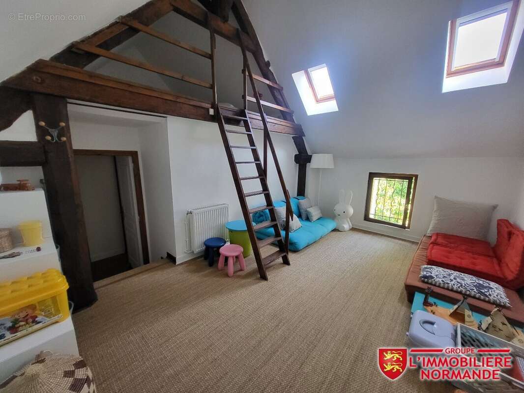 Maison à LIMETZ-VILLEZ